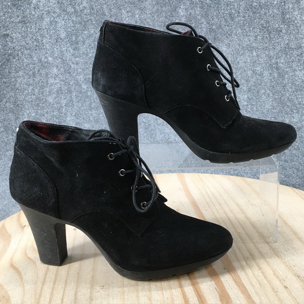 Bandolino Garrett Black Suede Lace Up Ankle Boots